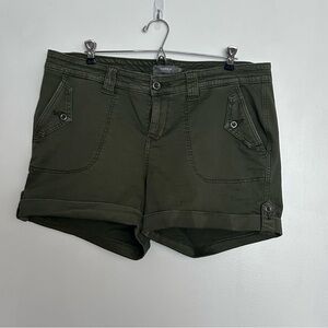 Torrid Olive Green Utility Shorts High Rise Cargo Cuffed Hem NWT